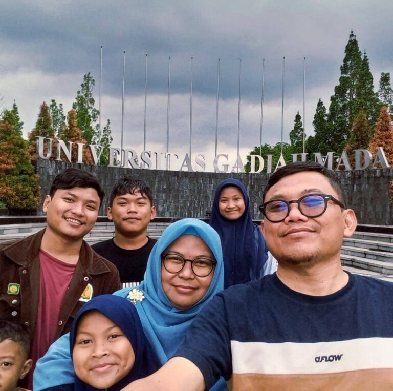 Boarding School Terbaik Subang 24 Kang Suharno